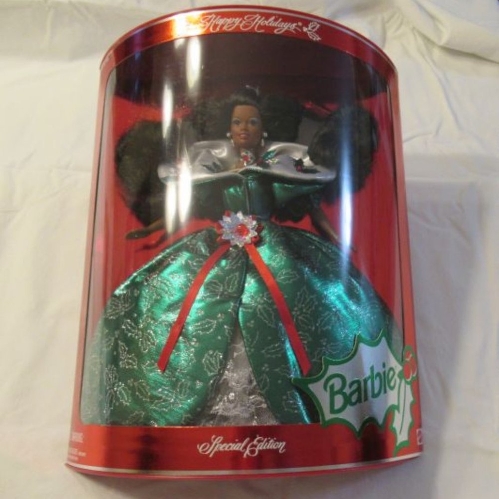 1995 Mattel Black HAPPY HOLIDAY Barbie Doll, Green Dress In Original Box